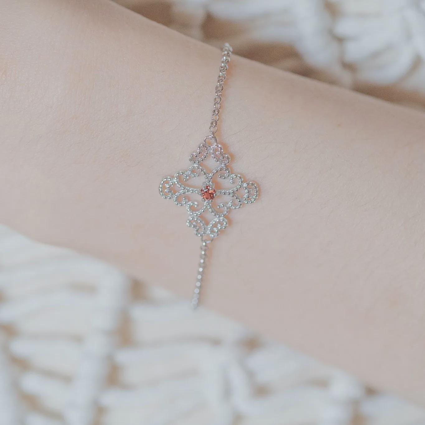 Antoinette Garnet Lace Bracelet - 925 Sterling Silver - Adjustable Chain