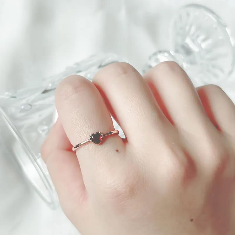 Amore Melting Heart Garnet Ring - 925 Sterling Silver - Passion Stone