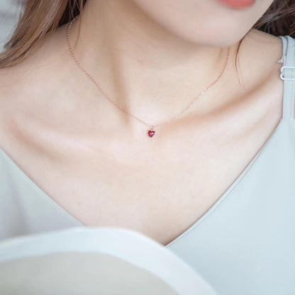 Corazón Garnet Heart Pendant - 925 Sterling Silver - Adjustable Chain